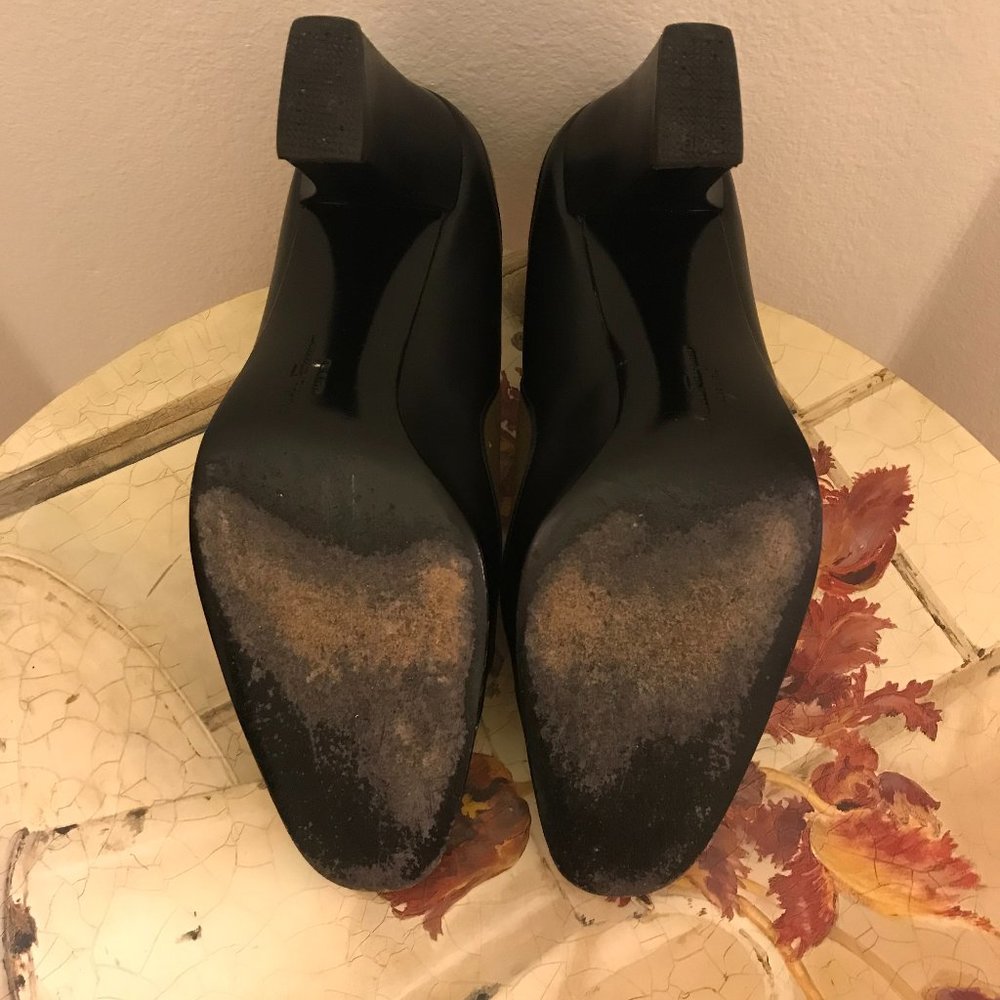 Ferragamo Olive/Black Pump -Size 8 - Picture 9 of 12